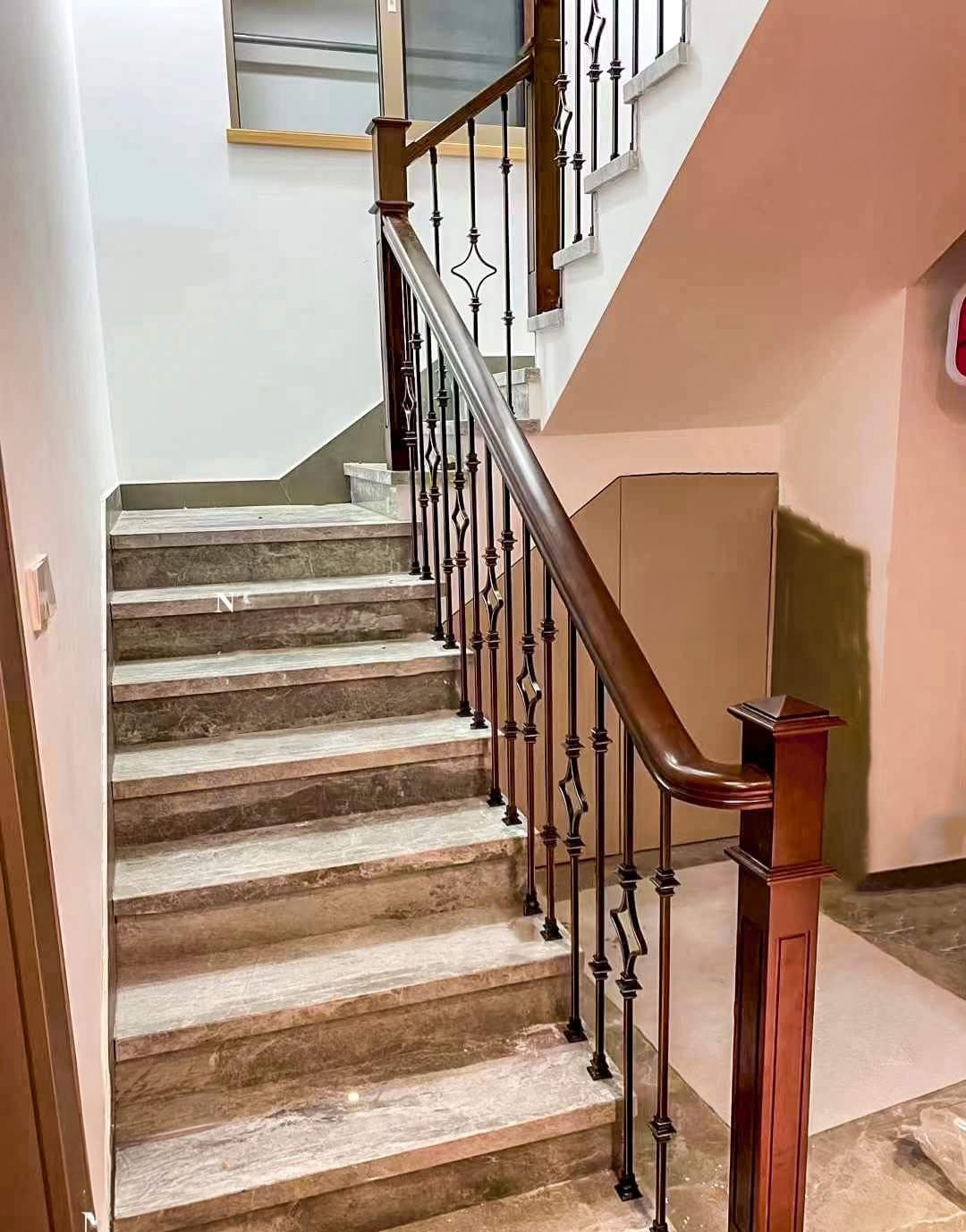 Tôi cho thuê nhà hai cửa đi, mới, Trúc Bạch; vỉa hè 100m2* 4T- 30 Tr - Ảnh chính